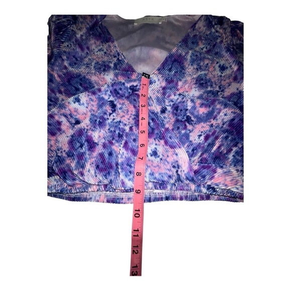 ASTR THE LABEL Pink and Blue Cropped Pleated Surplice Top SZ S​ - Picture 7 of 9